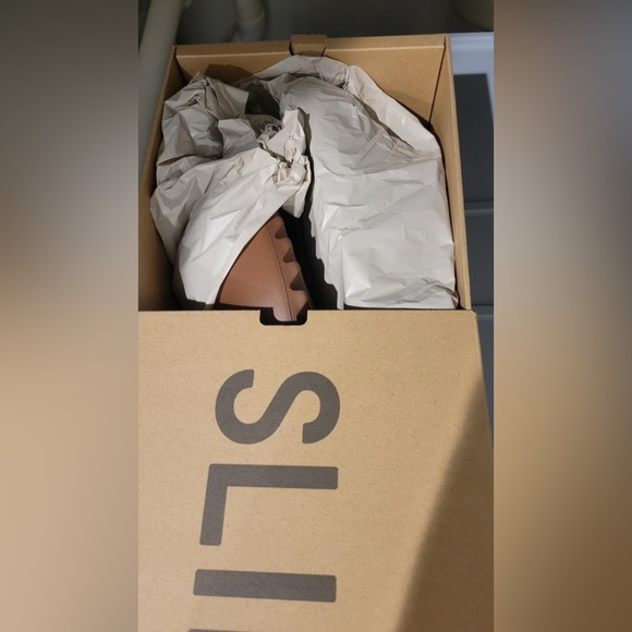 Yeezy Slide Flax - Picture 4 of 4